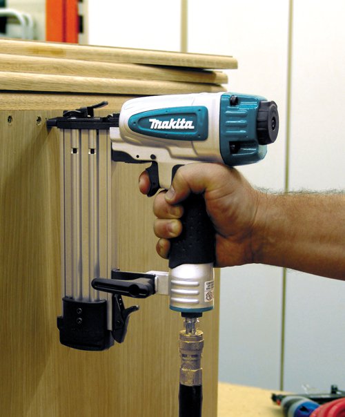 Pinador Pneumatico 15 A 50 Mm Af505 Makita