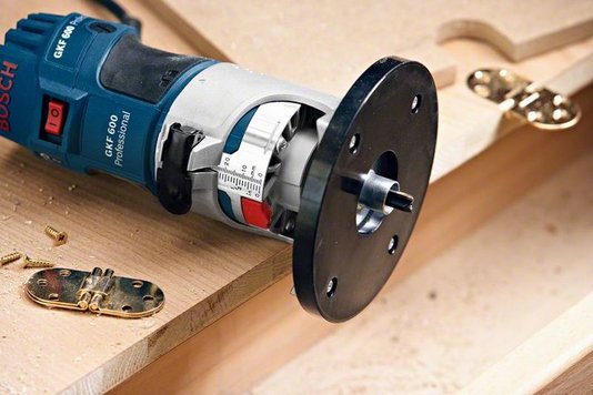 Tupia Laminadora 600 W Gkf600 C/ Maleta Bosch - 060160A0E0
