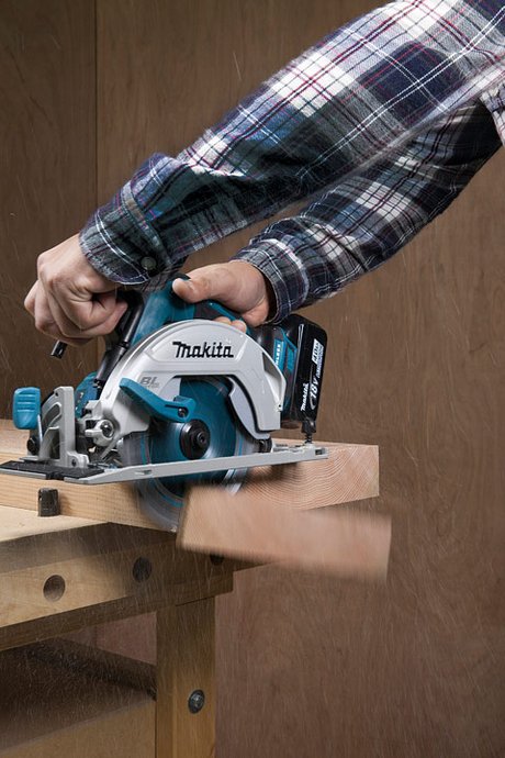 Serra Circular A Bateria - Dhs680Rtj-220V - Makita