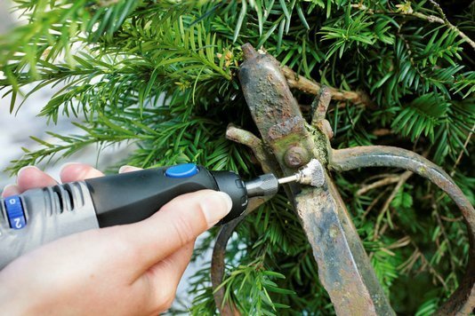 Escova De Aço De Carbono Copo 12,7Mm 1/2" Dremel - 442 - 26150442Ac