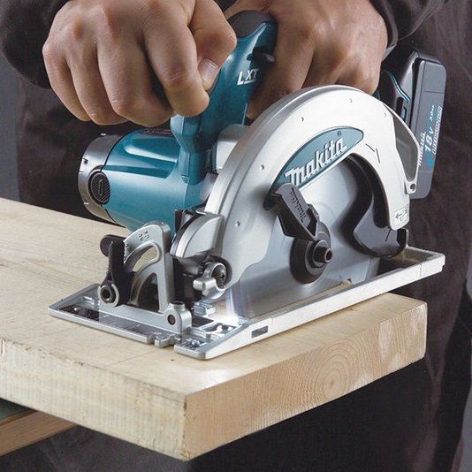 Serra Circular 165Mm Bateria 18V (Sem Bateria) - Dhs630Z - Makita