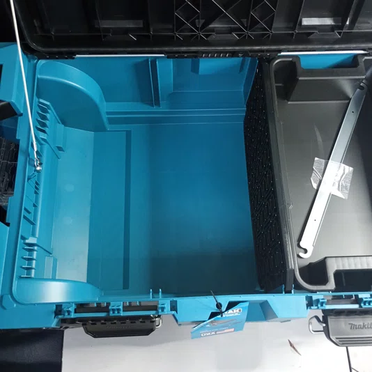 Caixa De Ferramentas Com Rodas Maktrak Makita - T-90009