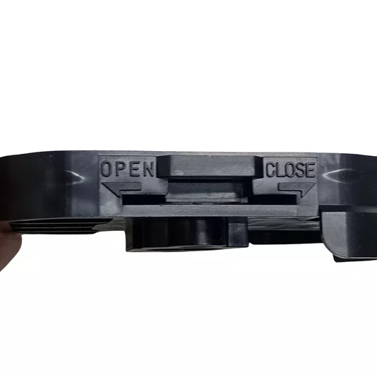 Parte Da Caixa Do Filtro De Ar Para Roçadeira Makita - 453981-1