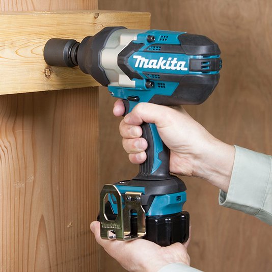 Chave De Impacto A Bateria 18V Dtw1002Z Makita