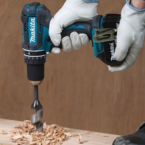 Combo Tico-Tico a Bateria 18v Makita + Parafusadeira + Adaptador USB 18v a Bateria Makita