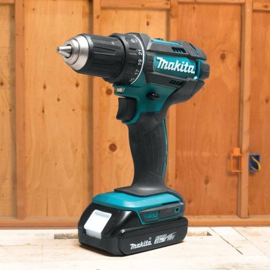 Combo Tico-Tico a Bateria 18v Makita + Parafusadeira + Adaptador USB 18v a Bateria Makita