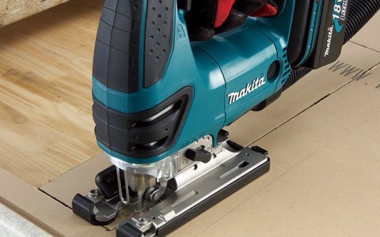 Combo Tico-Tico a Bateria 18v Makita + Parafusadeira + Adaptador USB 18v a Bateria Makita
