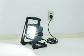 Projetor De Iluminação Led A Bateria Makita - Lanterna 18V 220V - Dml805-220V