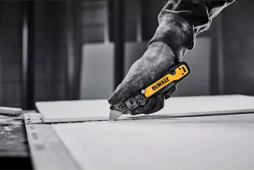 Estilete Dobrável Push&Flip Com Armazenamento Dewalt - Dwht10992