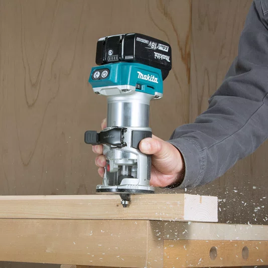 Kit Makita Tupia 18V Brushless Drt50Z + Bateria 18V 3Ah + Carregador Bivolt - Drt50Z-Promo