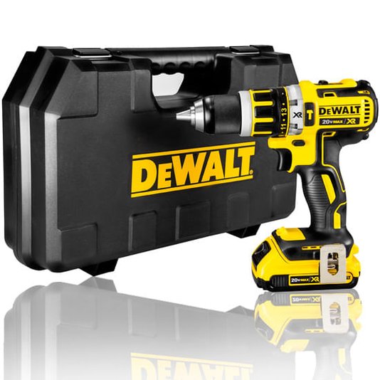 Kit Dewalt Parafusadeira/Furadeira 1/2" 20V Max* Xr Brushless + 2 Baterias 2.0Ah + Carregador E Maleta (220V) - Dcd791D2-B2