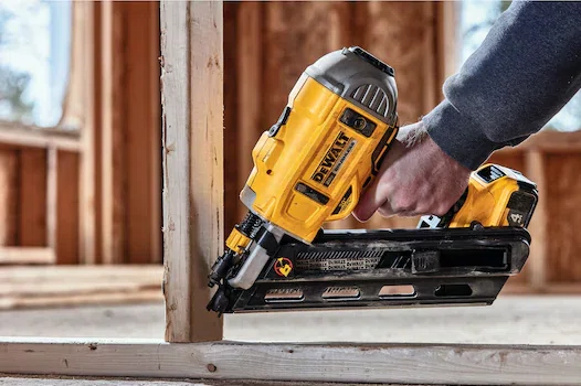 Pinador Sem Fio 30 20V Max* Brushless - Dcn692B