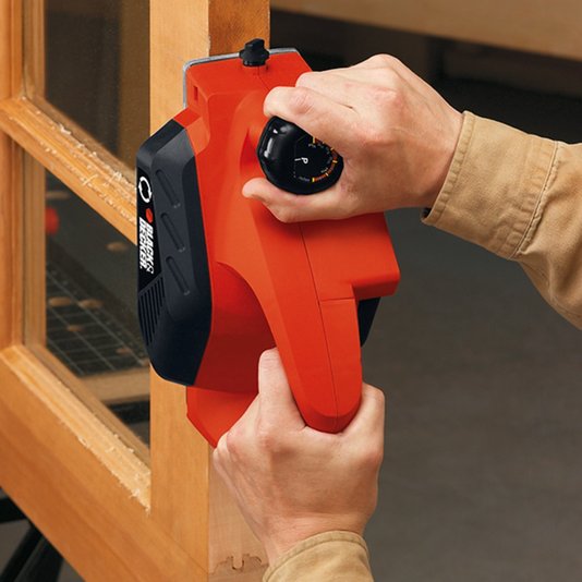 Plaina Elétrica 650W 220V 3.1/4 Pol. 7698 Blackdecker - 7698-B2 - Black&Decker