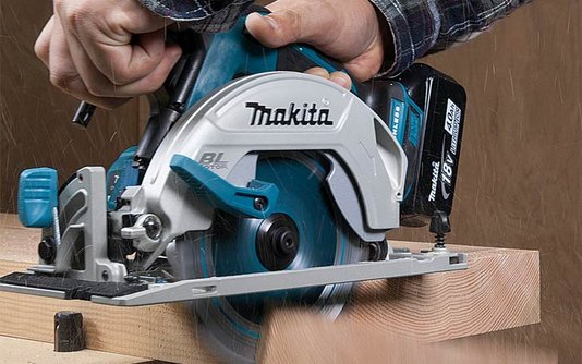Serra Circular Bateria 18V Dhs680Z - Makita